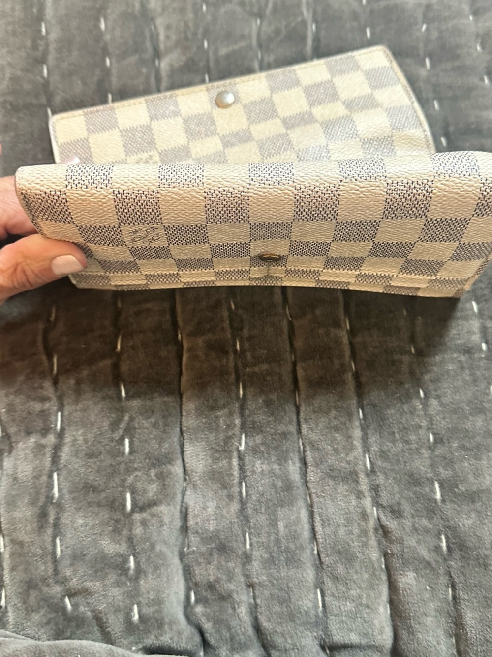 Authentic Louis Vuitton Damier Azur Sarah Wallet - Mint Condition - Picture 12 of 16
